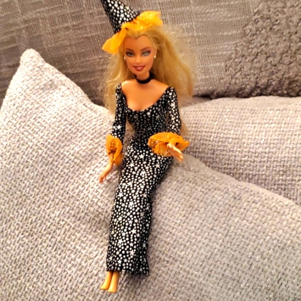 Barbie+clothes NWOT Halloween 2003